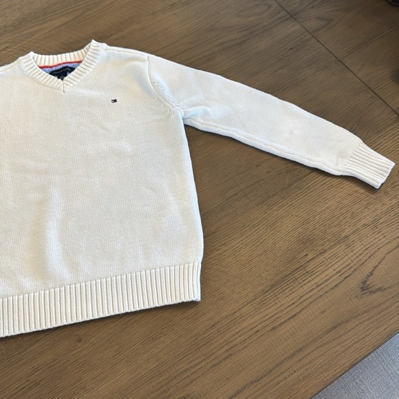 Tommy Hilfiger Kids‎ V-Neck Logo Off White Color Warm Winter Sweater Medium 8-10 - Picture 4 of 9
